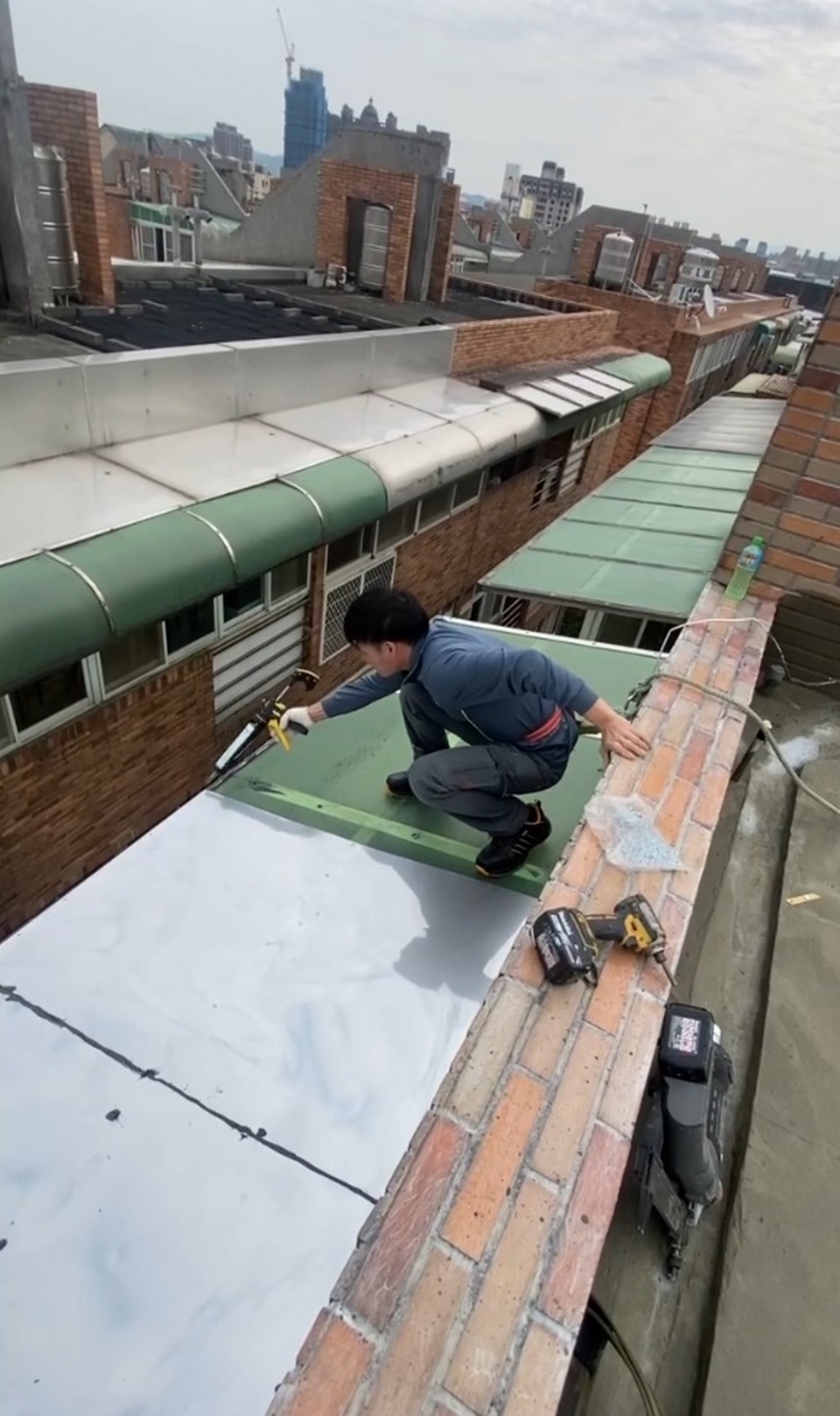 �s�˫γ������u�{